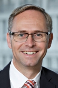 (c) CSAM baumann_roger_csam_immo_portrait_klein.jpg