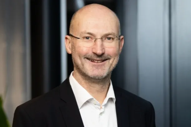 René Møller Petersen, Leitender Portfoliomanager des Empower Europe Fund von Nordea Asset Management: "Europas Transformation ist bereits im Gang. Mit den Investitionen in Energie, Industrie und Sicherheit entsteht ein langfristiger Strukturwandel, der die europäische Wirtschaft und die Kapitalmärkte in den kommenden Jahren prägen dürfte."