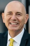 Bekanner Immobilienexperte startet als Business Angel durch
