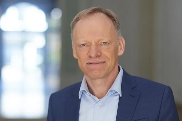 Clemens Fuest, ifo:" Unsere Berechnungen zeigen, dass es möglich ist, die Finanzsituation des Bundes signifikant zu verbessern."
