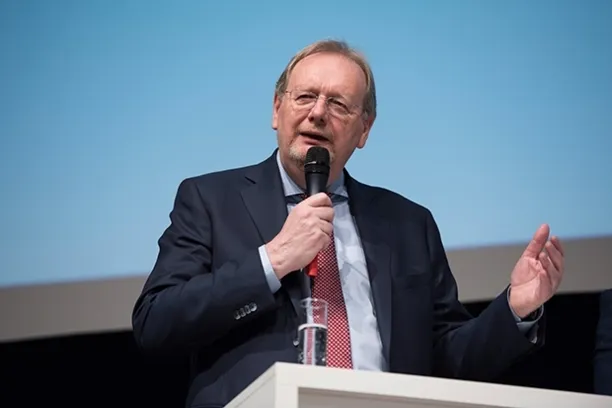 Peter E. Huber, Börsenurgestein und Fondsmanager des Huber Portfolios bei Taunus Trust