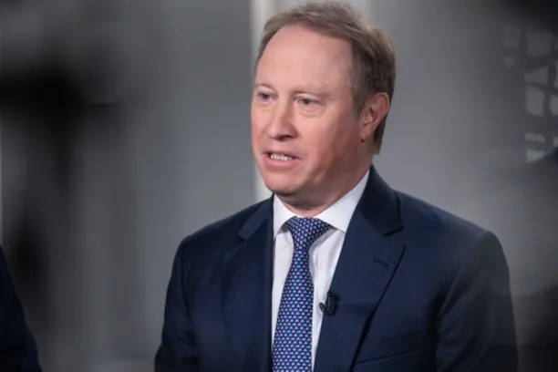 Ted Pick, Morgan Stanley: "Wir sollten auch die Möglichkeit von Rückgängen um zehn bis 15 Prozent begrüßen – solange sie nicht durch makroökonomische Schocks ausgelöst werden. Das wäre eine gesunde Entwicklung."