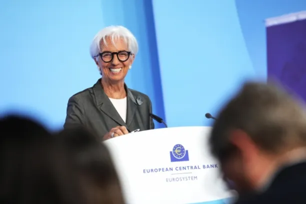 Das Lächeln der Sphinx – Marktteilneher rätseln, was EZB-Präsidentin Christine Lagarde für die Zeit nach September plant.