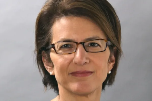 Denise Simon von Lazard Asset Management zufolge könnten Schwellenländeranleihen vom aktuellen Umschichtungstrend profitieren. 