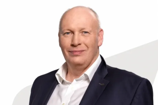 Axel D. Angermann, Feri