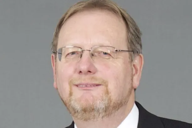 Peter E. Huber rechnet ab.