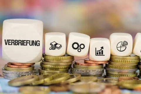 Mit der EU-Initiative zur Stärkung des europäischen Verbriefungsmarktes will die EU-Kommission den europäischen Verbriefungsmarkt revitalisieren. Einer der Gründe ist, dass man auf dem Weg zur Kapitalmarktunion weiter vorankommen möchte.