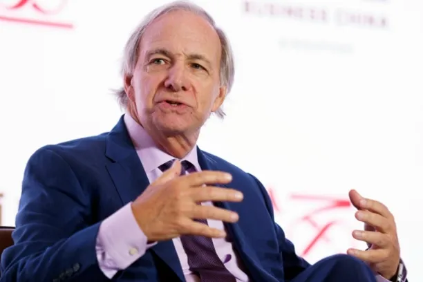 Ray Dalio: "Blasen platzen in der Regel erst, wenn sie durch eine straffere Geldpolitik zum Platzen gebracht werden."