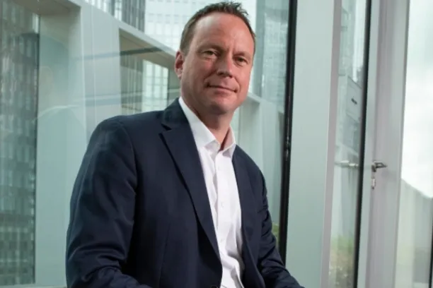 Simon Klein, DWS: "Mit der Einführung des Xtrackers European Defence ETF bieten wir Anlegern eine Möglichkeit, über den Fonds in Unternehmen zu investieren, die an der wachsenden Dynamik des europäischen Verteidigungssektors teilhaben können."