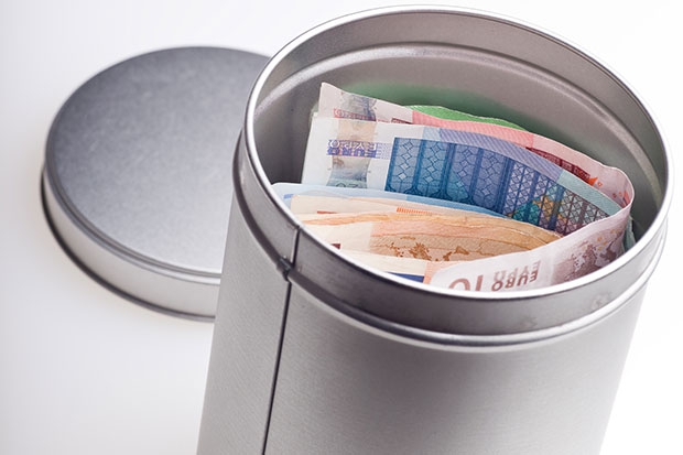 Abfall oder Zuckerdose: Hier verstecken die Deutschen ihr Bargeld -  Institutional Money