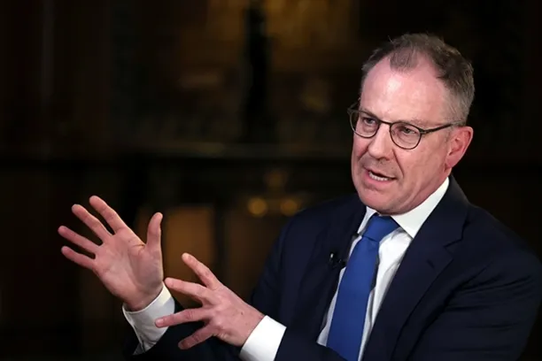 Michael Hartnett, Bank of America: "Die Entwicklung der Vermögenspreise im Jahr 2026 liegt beunruhigend nahe an den Kursbewegungen von Mitte 2007 bis Mitte 2008."