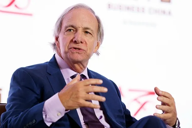 Nach Ansicht von Bridgewater-Gründer Ray Dalio könnte das "Ende des US-Imperiums" bevorstehen.
