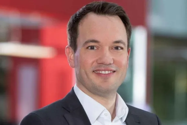 Sebastian Junker, Vorstandsmitglied der Sparkasse Dortmund: "Aktuell bietet Nordrhein-Westfalen beim Ausbau der erneuerbaren Energien angesichts der hoch gesteckten Ziele enormes Investitionspotenzial."