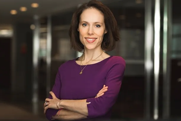 Hortense Bioy, Morningstar: "Da die Folgen des Klimawandels immer sichtbarer und kostspieliger werden, mag es überraschen, dass Abflüsse aus Strategien zu beobachten sind, die Anlegern helfen sollen, das Klima in ihren Anlageportfolios zu berücksichtigen."