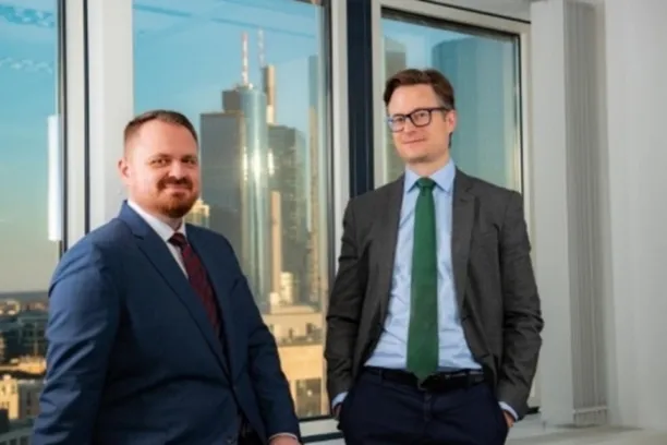 Dr. Dieter Kaiser, Geschäftsführer bei Robus Capital in Frankfurt, sowie Mark Hoffmann, Chief Investment Officer bei Robus Capital in London (v.l.n.r.)