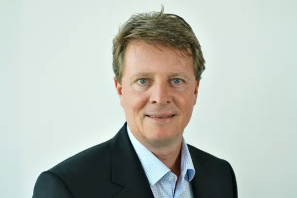 Matthias van Randenborgh (Bild) zweifelt an der Möglichkeit, als Asset Manager Short-Vola-Strategien effizient zu erschließen.