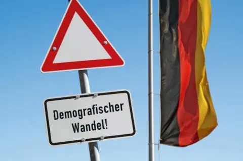 Bevor man zu Maßnahmen wie einem Obligatorium greift, probiert man es bei der bAV zunächst mit anderen Mitteln. Jüngste Hoffnung: Der Kapitalmarkt soll es richten.