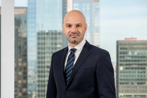 Lotfi Karoui, Multi-Asset Credit Strategist bei der Allianz-Tochter Pimco, sieht strukturelle Probleme bei Private Credit und für High-Yield-Anlagen derzeit relative Vorteile.