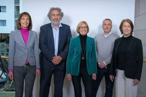 V. l. n. r.: Barbara Wokurka, Finvia Family Office, Hanjo Allinger, CAP2, Edda Schröder, Invest in Visions, Kai Röhrl, Robeco, Claudia Röring, Quoniam Asset Management.