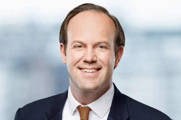 Sandro von Korff, Bereichsleiter Firmenkunden der Apobank: "In Deutschland gibt es eine Vielzahl von 'Hidden Champions', die in ihren Nischenmärkten weltweit führend sind – gerade auch im Gesundheitssektor, auf den wir als Apobank spezialisiert sind." 
