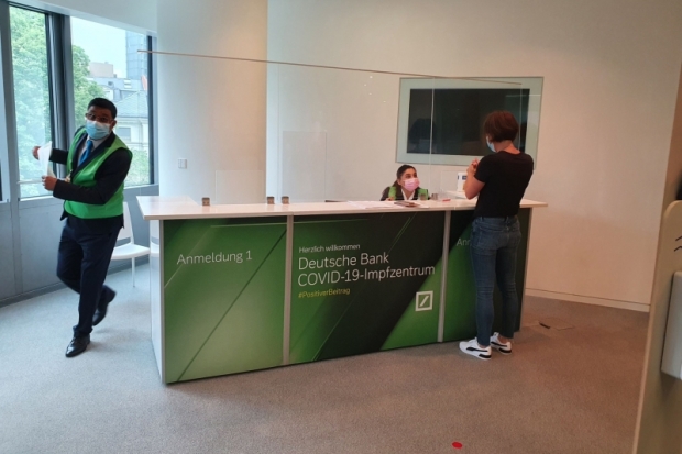 bloomberg_deutsche_bank_impfen_juni_2021.jpg