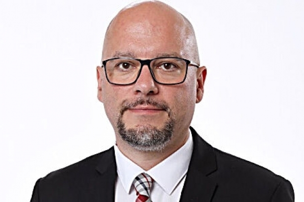 gitzel_thomas_dr_vp_bank_klein_quer.jpg