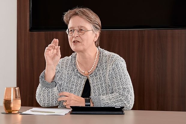 Henriette Meissner, Stuttgarter Lebensversicherung