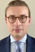 meythaler-felix_schroders-capital_2022.jpg